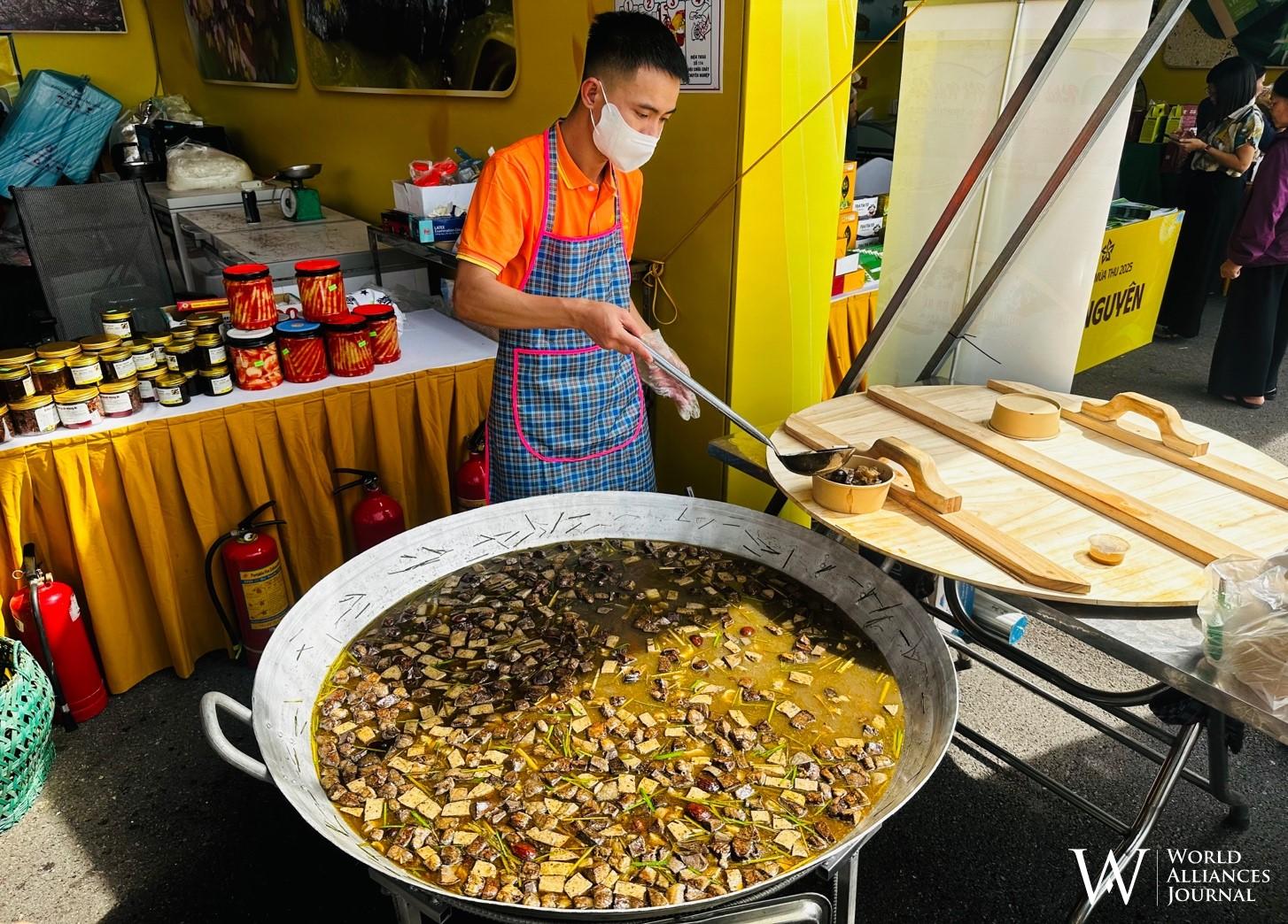 3.Thang co-food of VN.jpg