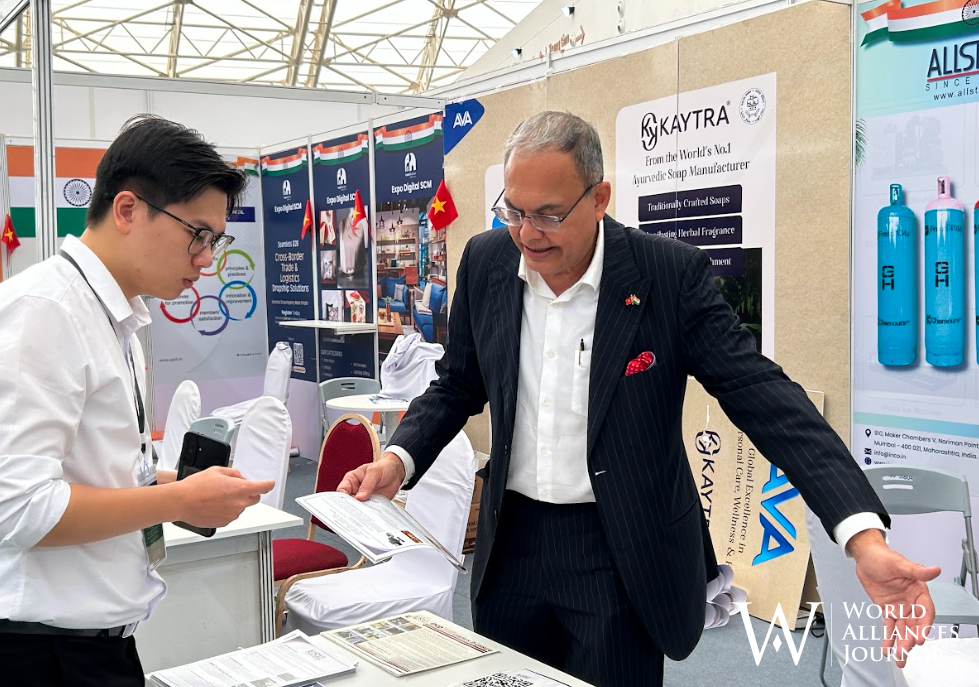 2.Mr. Ajoykaant Ruia, India - Vietnam.png