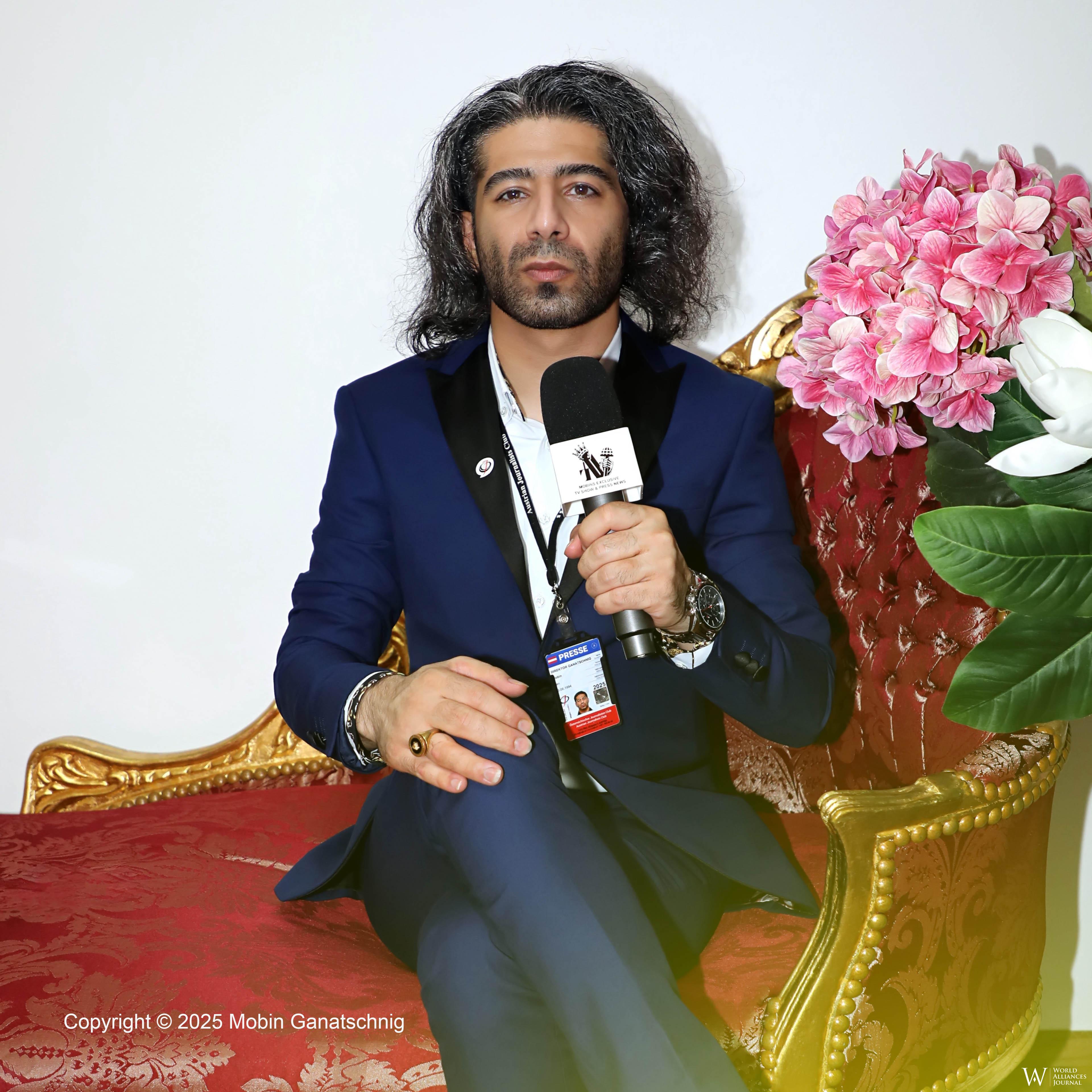 portrait photo - Mobin Ganatschnig.jpg