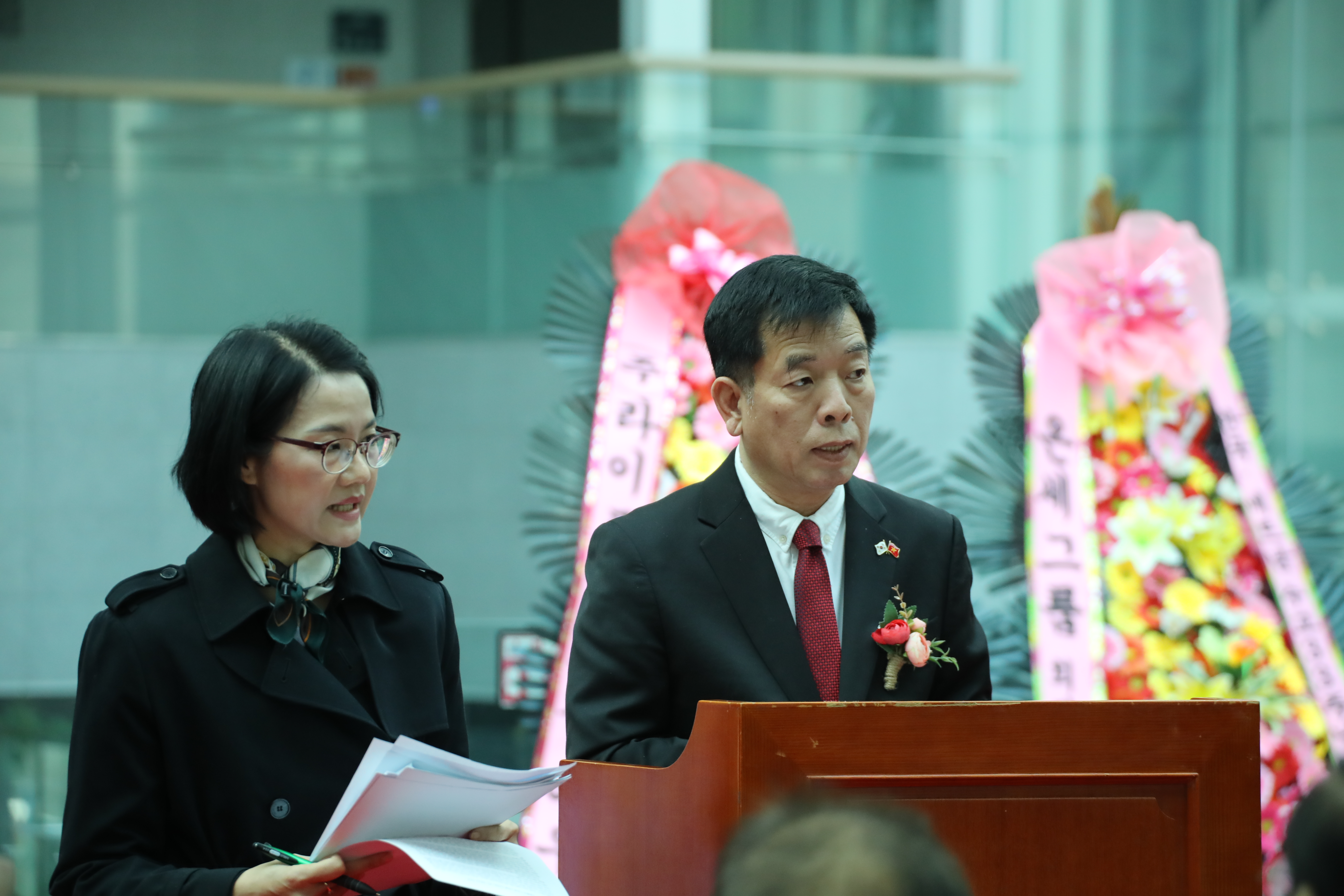 4.Đại sứ Vũ Hồ, Đại sứ Đặc mệnh toàn quyền Việt Nam tại Hàn Quốc phát biểu (2).JPG